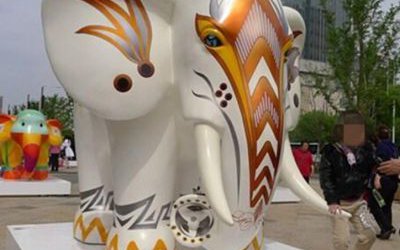 廣場(chǎng)創(chuàng)意玻璃鋼彩繪景觀(guān)大象雕塑
