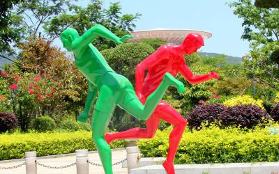 體育廣場(chǎng)玻璃鋼抽象戶外運(yùn)動(dòng)跑步人物雕塑