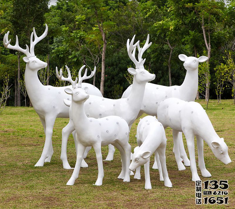 公園草坪戶(hù)外景觀(guān)玻璃鋼鹿雕塑