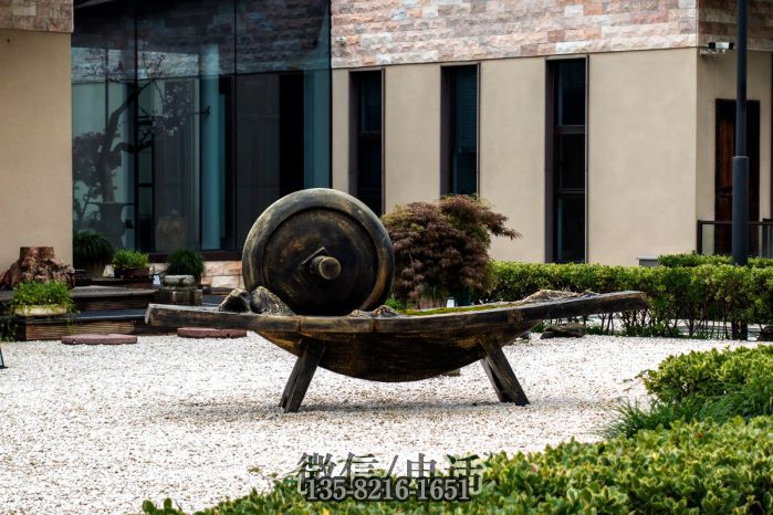人物雕塑實(shí)拍圖